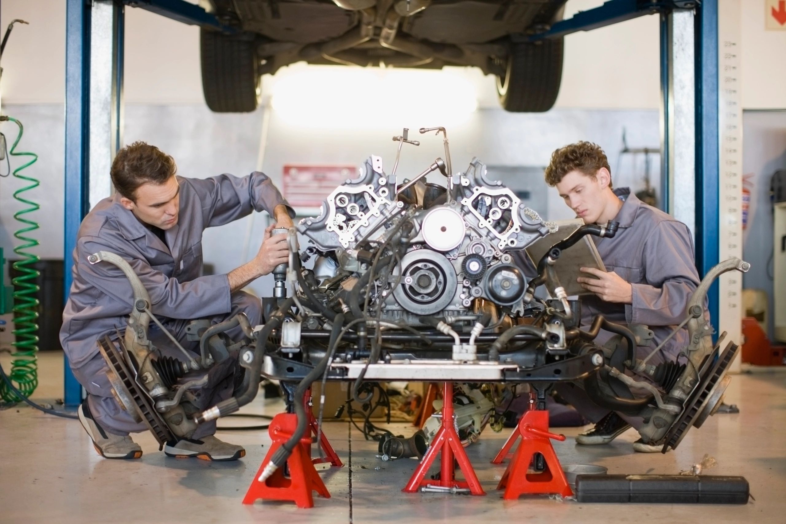 car mechanic team